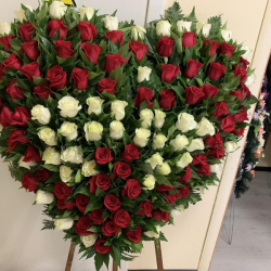 Венки из живых цветов_38