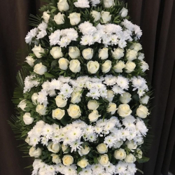 Венки из живых цветов_39