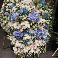 Венки из живых цветов_18