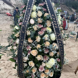 Вінки з живих квітів на похорон_30
