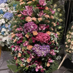 Вінки з живих квітів на похорон_42