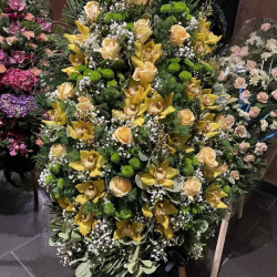 Вінки з живих квітів на похорон_4