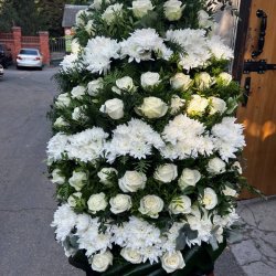 Вінки з живих квітів на похорон_1