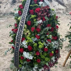 Вінки з живих квітів на похорон_9