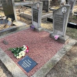 Уход за могилами на кладбищах Киева